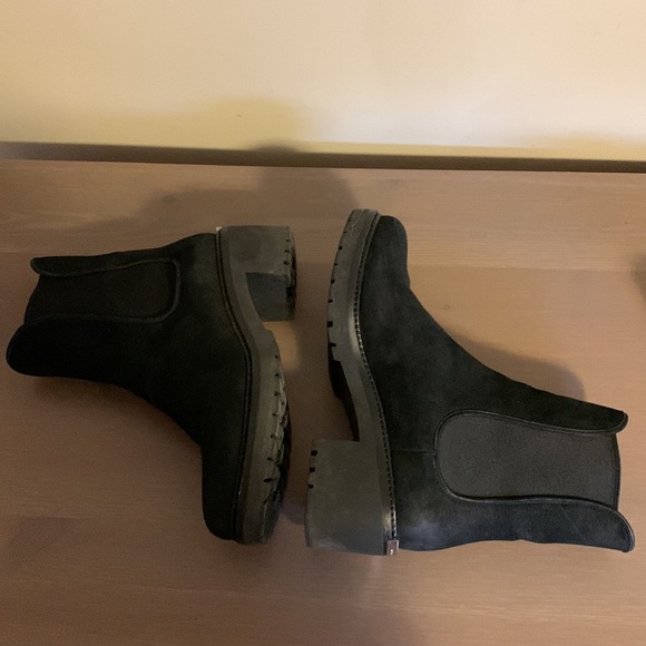 MICHAEL Michael Kors Black Chunky Booties with Rubber Soles - Women’s Size 7.5 - Picture 9 of 9